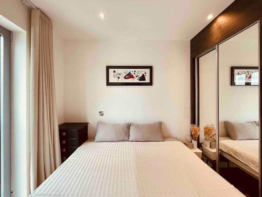 3 Bedroom Penthouse With Terrace And Skyline In Battersea Лондон Екстер'єр фото